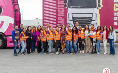 IDEFT y “Mujeres Conduciendo el Cambio” abren camino a más mujeres en el autotransporte