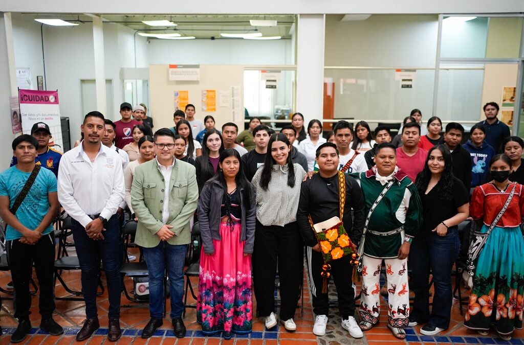 Jalisco entrega 101 Becas al Estilo Jalisco a jóvenes de la región Norte