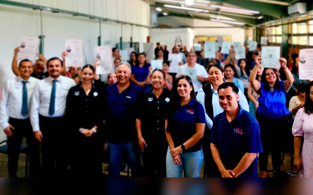 IDEFT culmina la capacitación de 870 beneficiarios en Autlán